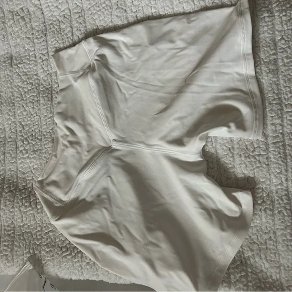 Elevate shorts 5” - Picture 2 of 7